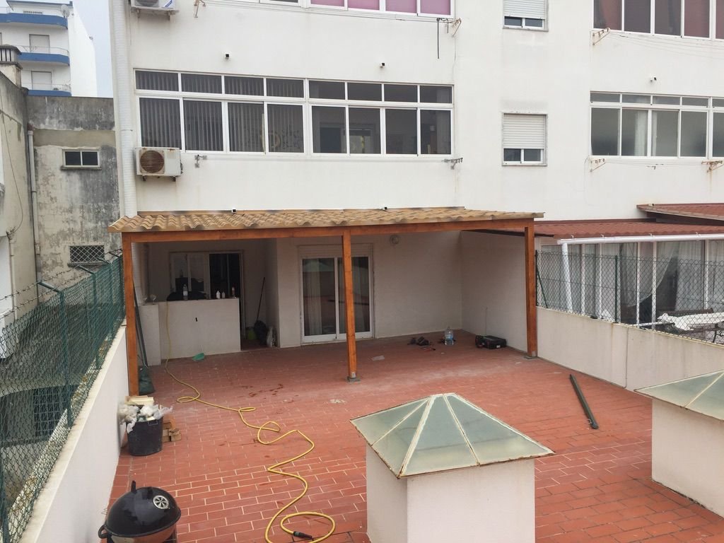 Contrução de Telheiro Exterior